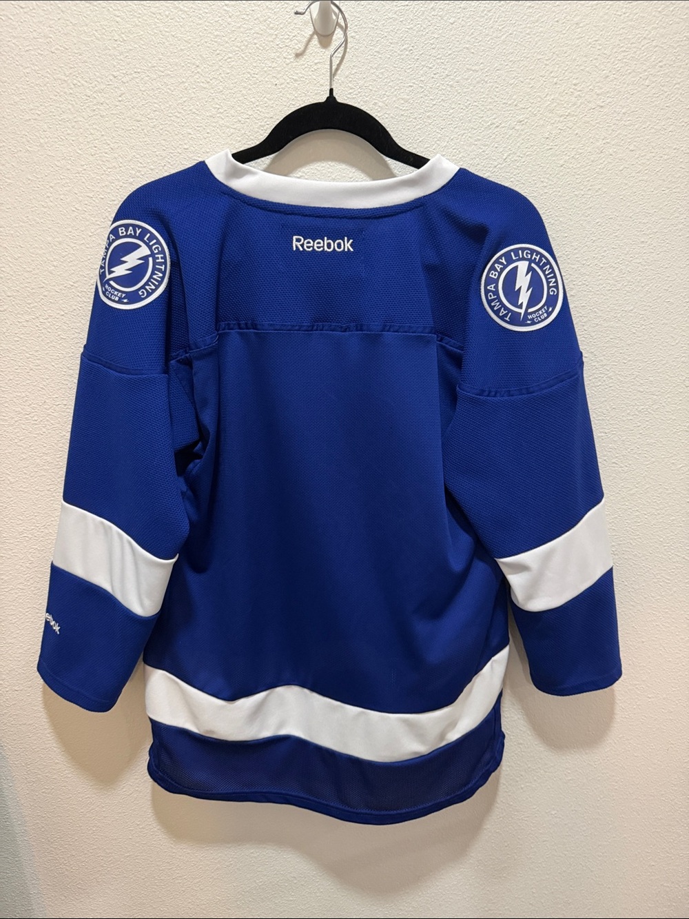 Reebok Blue and White Tampa Bay Lightning Hockey Jersey - Picture 2 of 4